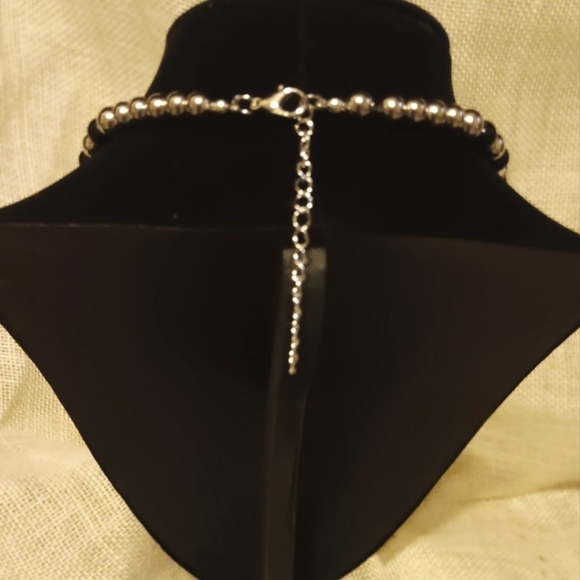 Necklace and earrings        #5 - Picture 3 of 4